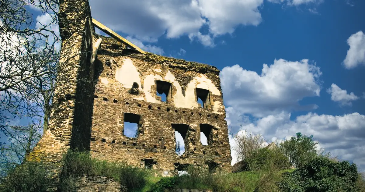 Zřícenina říčanského hradu
